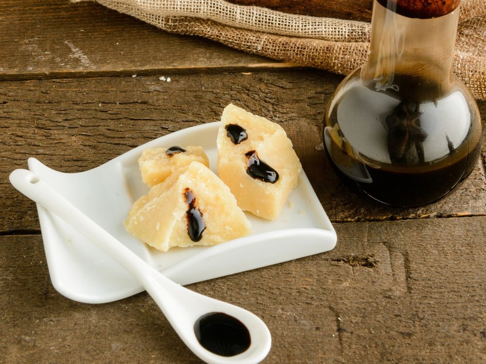 aceto balsamico e parmigiano